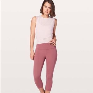 Lululemon Wunder Under HR 1/2 Tight.